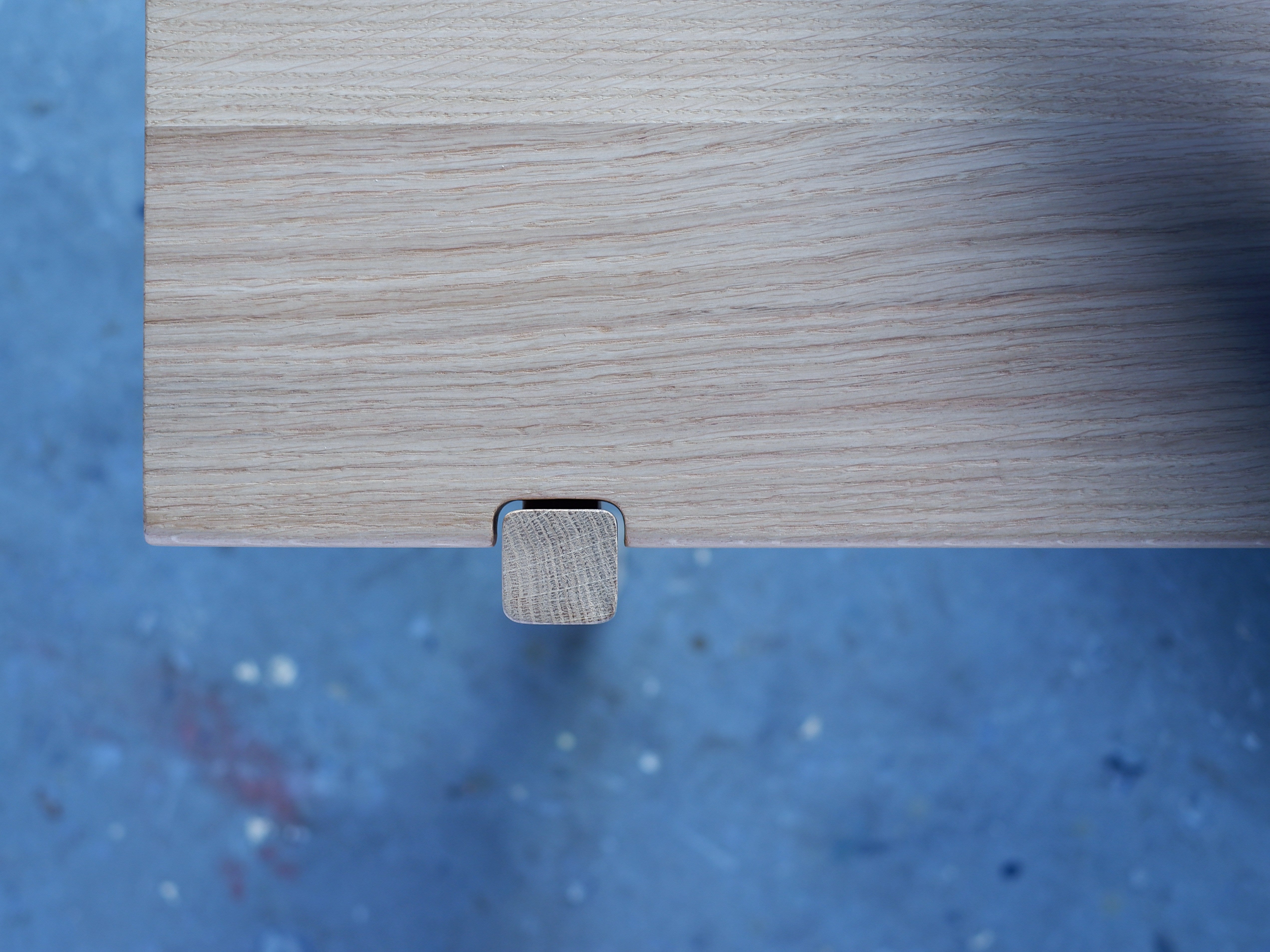 Sitzbank aus Eiche Massivholz - minimalistisch & geradlinig