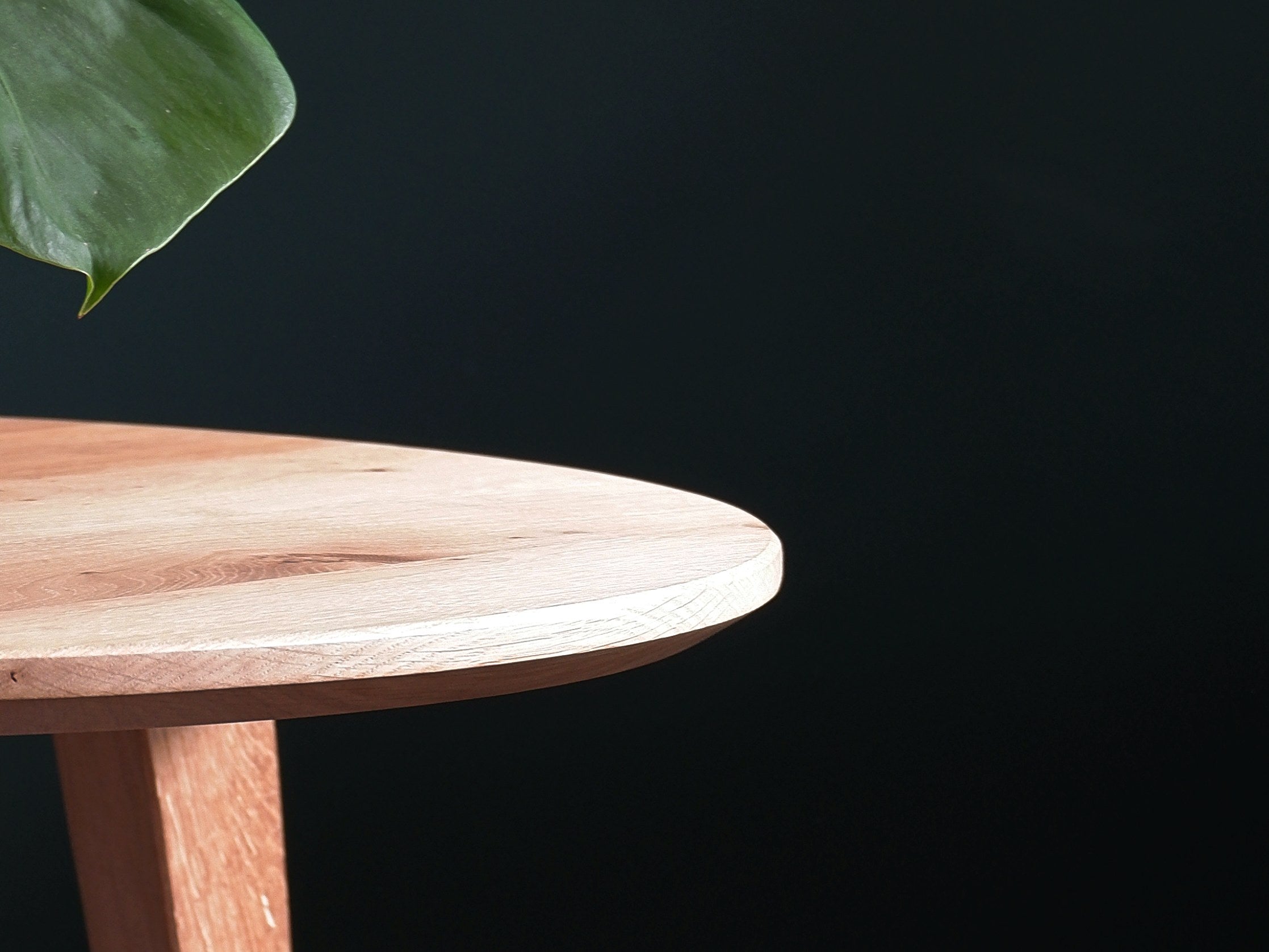 Runder Couchtisch 70cm⌀ aus Eichenholz