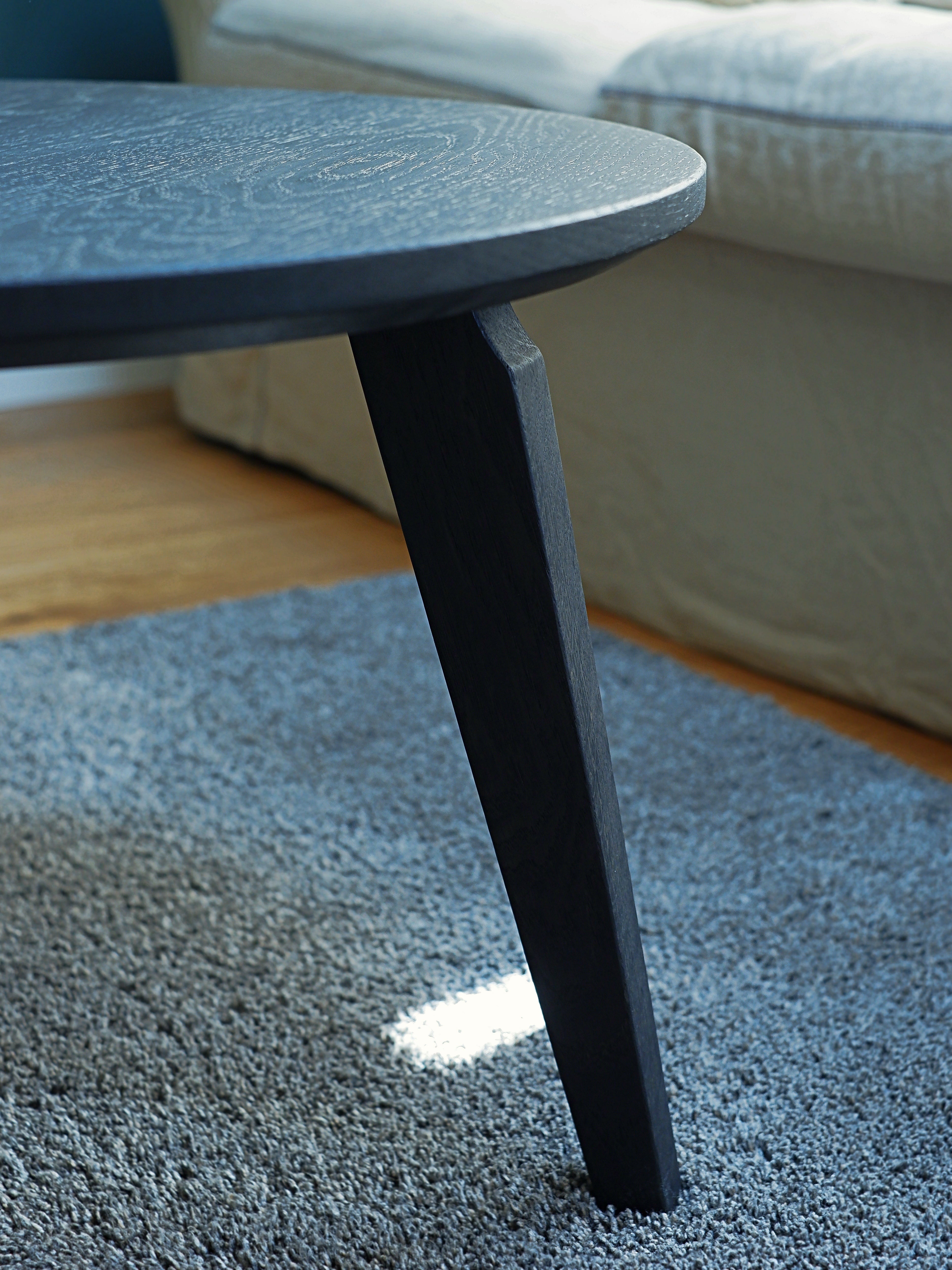 Runder Couchtisch 70cm⌀ aus Eichenholz