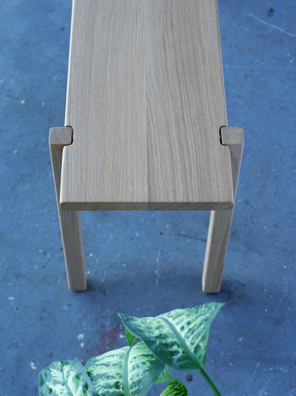 Sitzbank aus Eiche Massivholz - minimalistisch & geradlinig