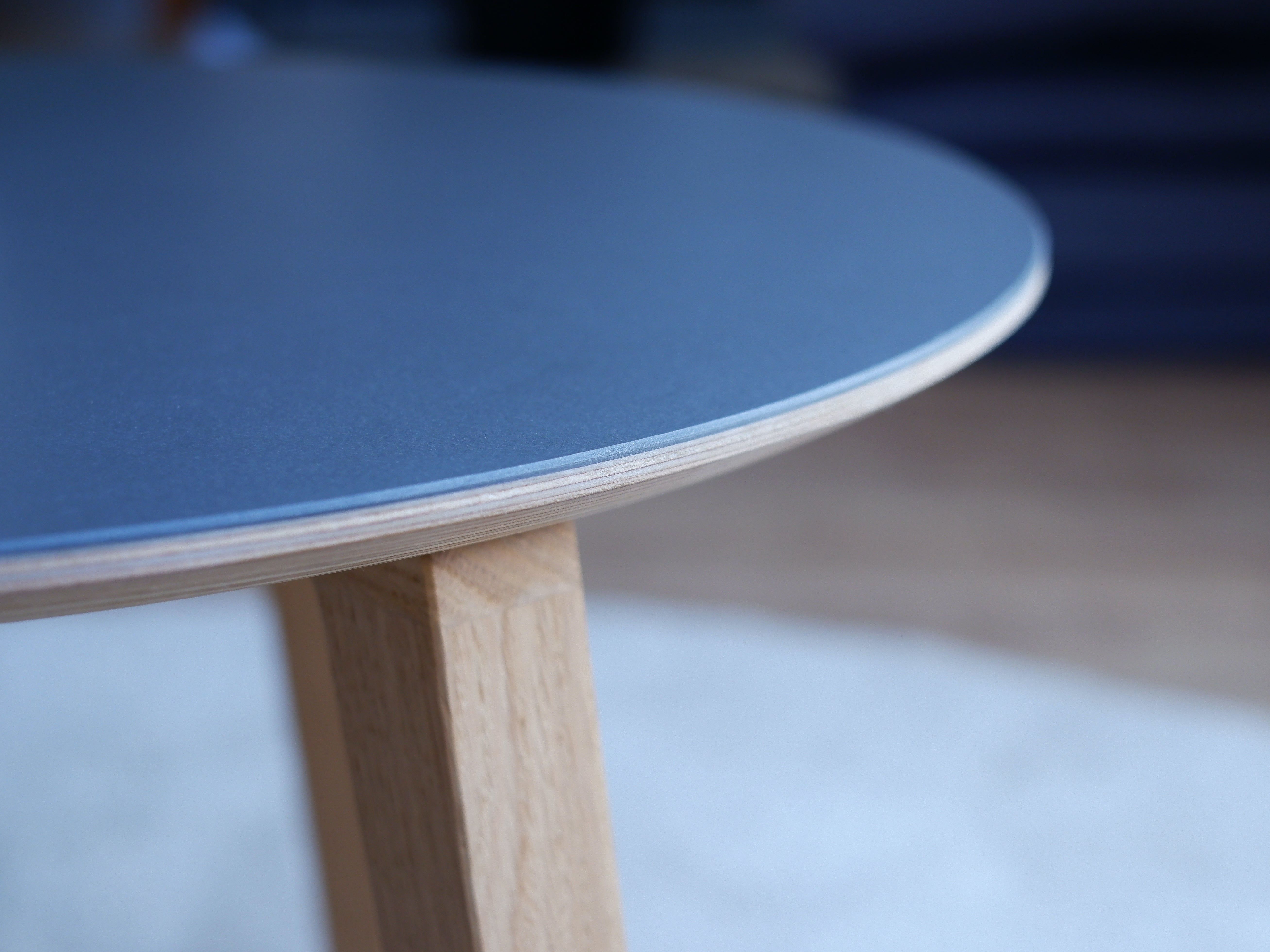 Beistelltisch 60&45cm ⌀ aus Eiche mit Linoleum Platte