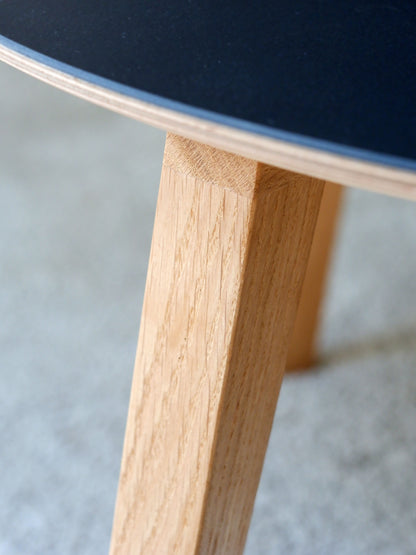 Beistelltisch 60&45cm ⌀ aus Eiche mit Linoleum Platte