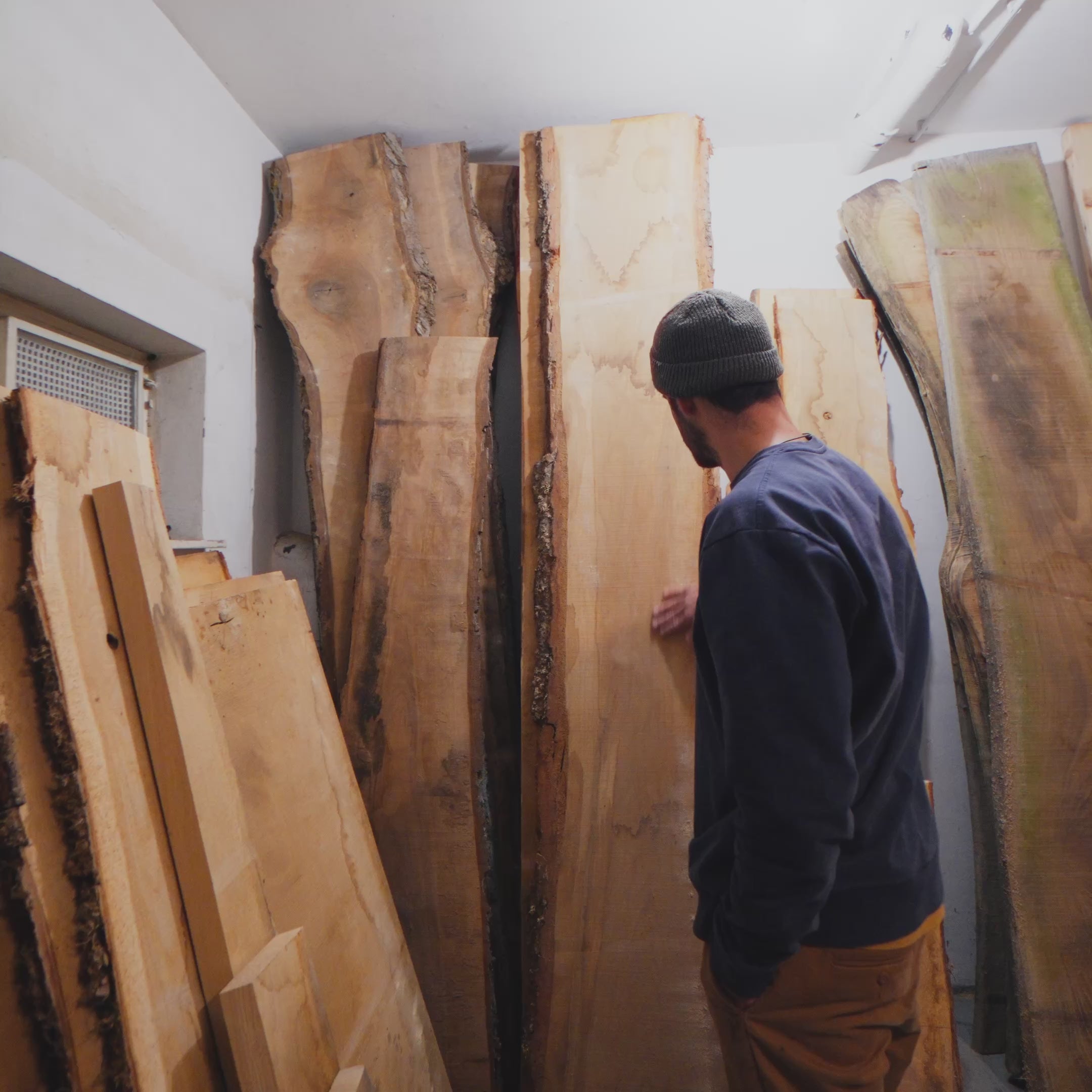 Runder Esstisch mit Hockern aus Birke Multiplex